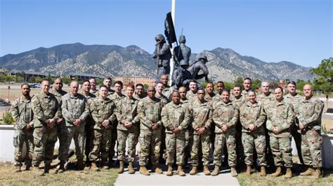 Warrant Officer Cohort collaborate at Greely Hall | Article | The ...