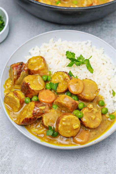 Easy Curried Sausages (Sausage Curry) - Recipe Vibes