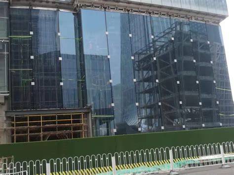 全球最高！泰康大厦17米大玻璃成功安装 江河幕墙将不可能变可能 - 集团新闻 - 江河创建集团股份有限公司——为了人类的生存环境和健康福祉