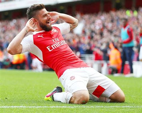 EPL PIX: Newcastle stun Spurs; Giroud hat-trick lifts Arsenal - Rediff ...