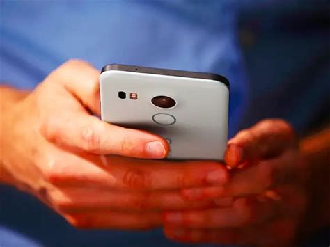 Panic button in all mobile phones from Jan 2017 - The Economic Times