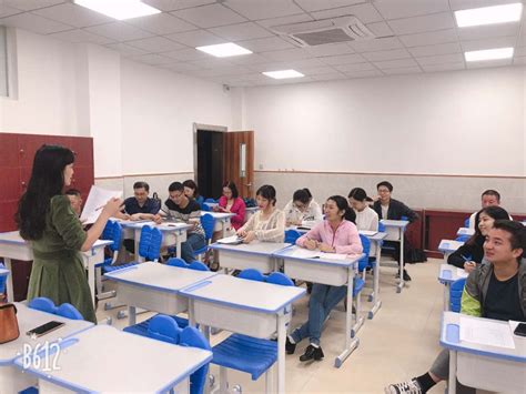 重庆二外举办教育教学开放月 展示生涯规划学科__财经头条