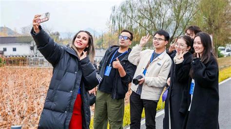 安吉美丽乡村迎来外国留学生频频“点赞” 250名外国留学生打卡“美丽乡村” - 中国日报网