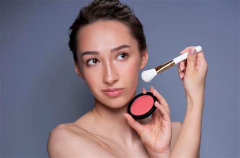 Mastering Blush: How to Choose Blush Shade as per Indian Skin Tone – De ...