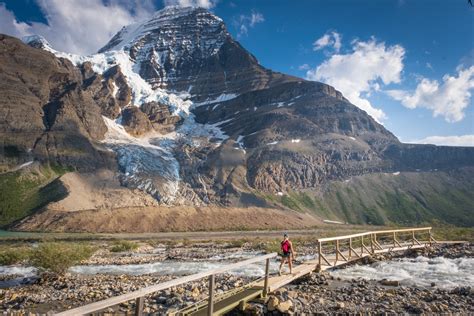 How to Hike the Berg Lake Trail in Mount Robson Provincial Park