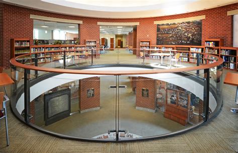 Petersburg Public Library - Douron