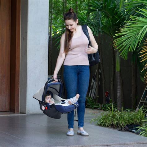 Cozy 3-in-1: Versatile Baby Carry Cot for Safe Travels