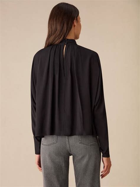 Ro&Zo Keyhole Batwing Sleeve Top, Black