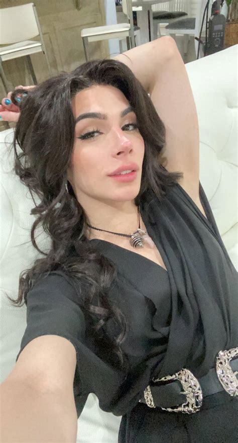 Ariel Demure | Scrolller