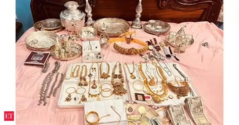 Lokayukta raids places of 5 government officials in disproportionate ...