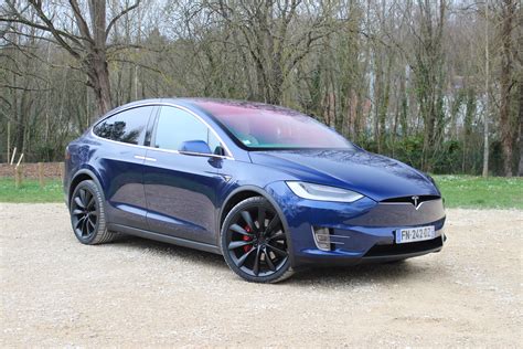 Essai - Tesla Model X Performance : le roi du sprint