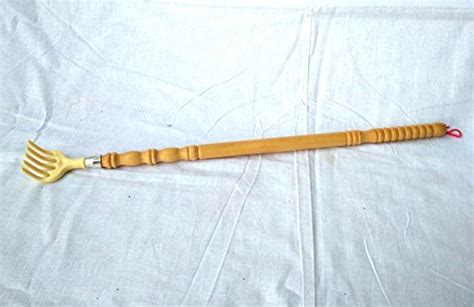 MEE 'N' MYY Itching Stick khujli stick Back Scratcher Messager one pic ...