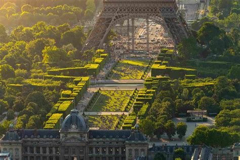 The Champ de Mars Park in Paris: The Complete Guide