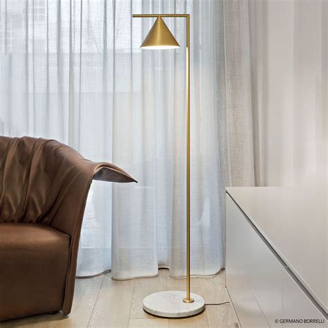 FLOS Captain Flint LED-Stehleuchte, messing | Lampenwelt.at