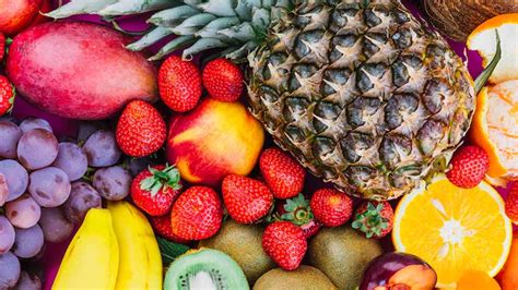Fruits You Are Eating In A Wrong Way | OnlyMyHealth