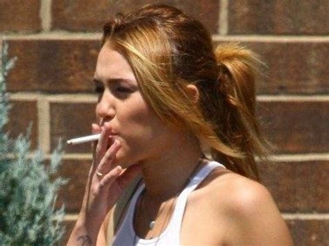 Miley Cyrus Smoking Tumblr 2022