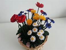 fiore con a il di sam composizione di fiori di co all uncinetto fiore con a il di sam composizione di fiori di co all uncinetto