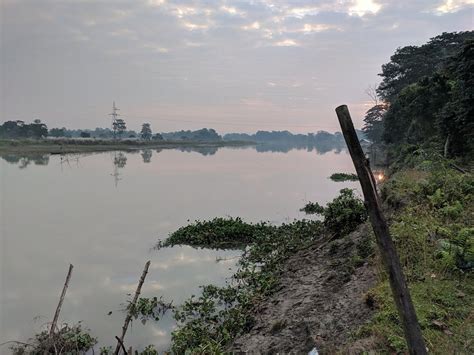 AYANG OKUM RIVER BANK BAMBOO COTTAGE (Kaibortta Gaon) - Lodge Reviews ...