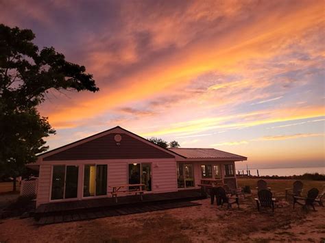 "Promise Point" Bay front home with dock. 3BR 2BA - Houses for Rent in ...