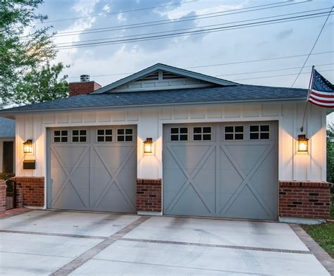 Modern Farmhouse Style Garage Doors at Jeremy Tellez blog