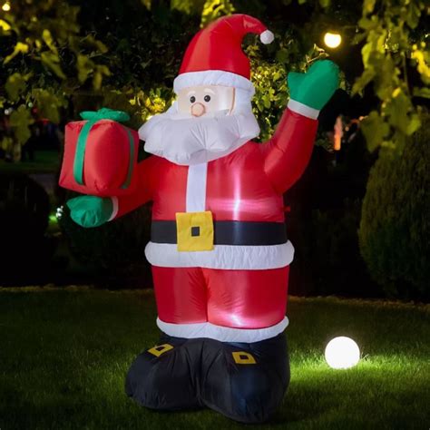 The best outdoor Christmas decorations