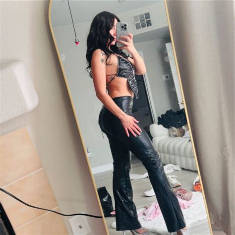 Whitney Oc Bio Age, Height, Relationship, Net Worth, Family Wiki