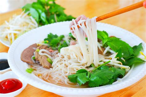 CiCiLi.tv - Vietnamese Beef Pho Noodle Soup Recipe