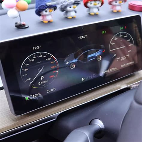 Tesla Screen Features 的图像结果