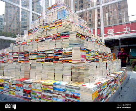 The worlds biggest book tower made up of 19,236 books, which set a ...
