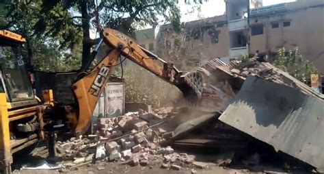 Ahead Of GIS, Encroachments Cleared From 20 Areas In Bhopal