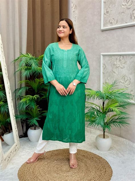 Royal Emerald Chikankari Kurta – Chanderi Fabric – R S CHIKANKARI