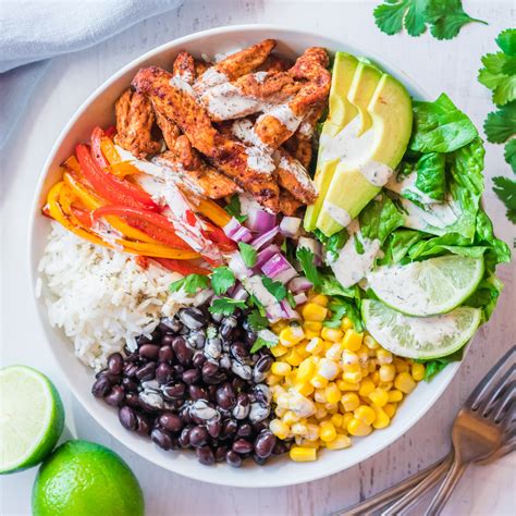 Fajita Chicken Burrito Bowl {EASY Chipotle Copycat!} | Healthy Recipe