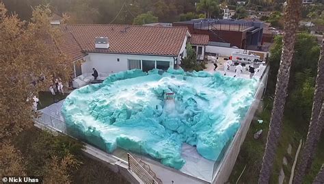 Biggest Toothpaste Explosion 的图像结果