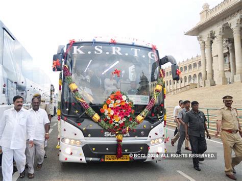 KSRTC's new 'Airavat Diamond class' buses from Scania - KSRTC's new ...