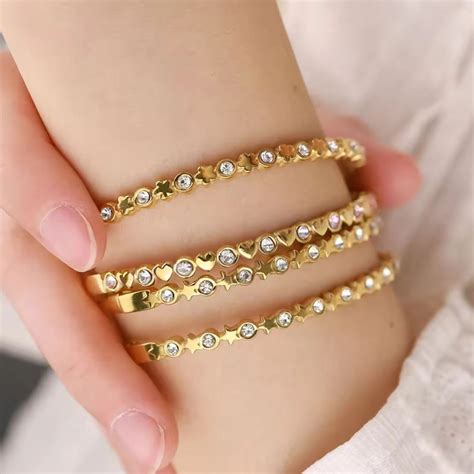Inaya Modern Festive 18KT Gold Plated Unique Iced Out Star and Round ...