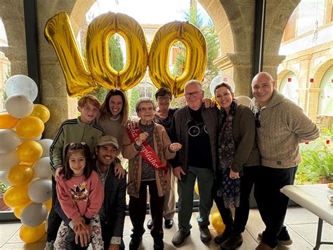 Inés Abad celebra sus 100 años de vida con su familia - Jávea.com ...