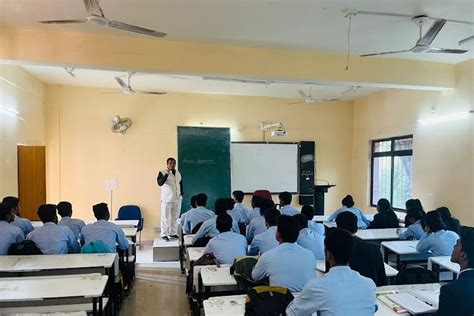 Doranda College Ranchi Campus: Photos, Virtual Tour