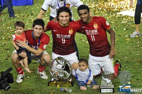 2013亚冠决赛：广州恒大创造历史 主场平首尔FC总比分3:3夺冠[4]- 中国在线