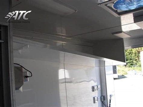 Computer Lab Semi-Trailer 的图像结果