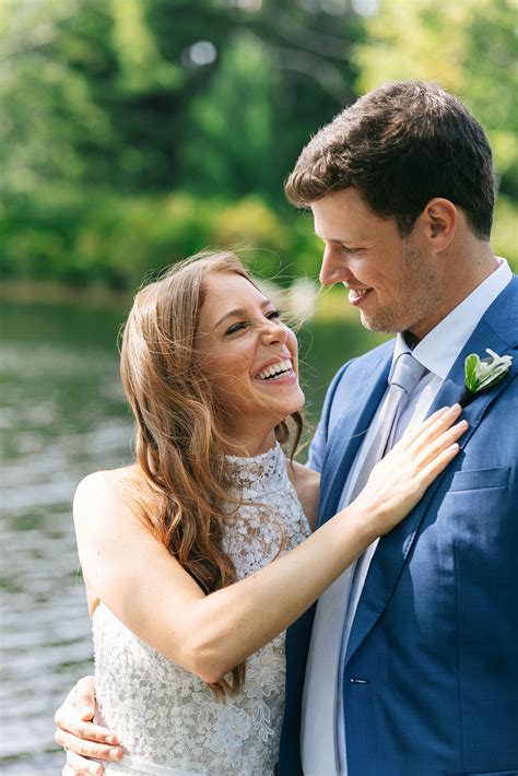 Windy Day Bride 的图像结果