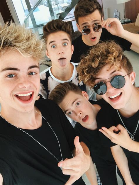 Why are they so cute!! Celebrities Male, Favorite Celebrities, Celebs ...