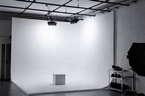Photo & Video Studio Rental Berlin | Reel2Reel Studio