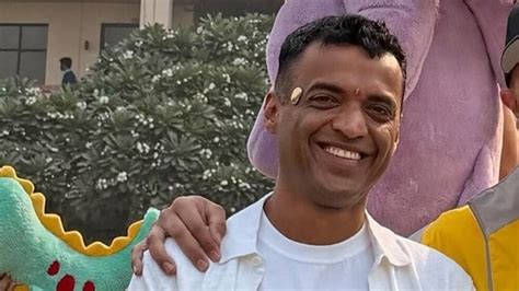 Deepinder Goyal triggers online buzz after 'mystery device' on his ...
