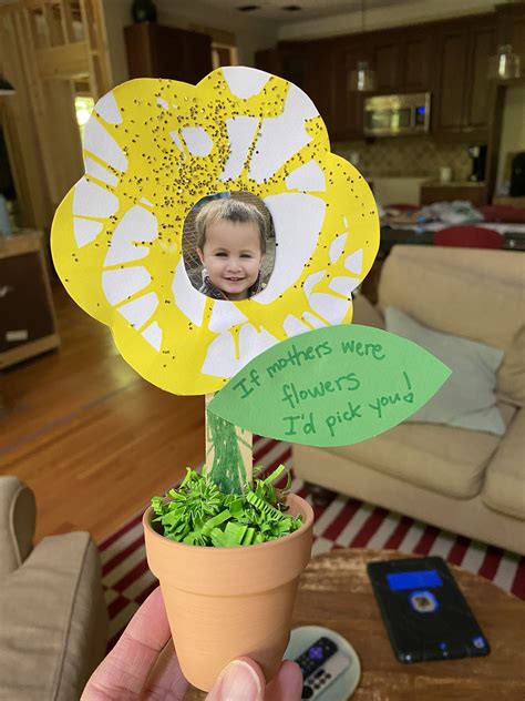 Pin by Carla O'Mahoney on Kiddie crafts | Mothers day crafts for kids ...