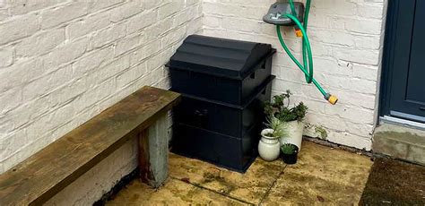 Worm Farm Close Up 的图像结果