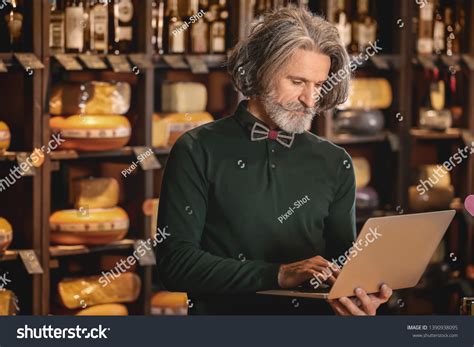 Business Owner Laptop 的图像结果