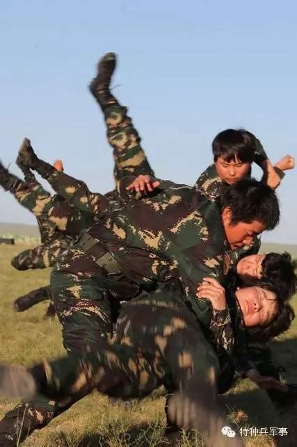 中国首支女子特战连“响箭特种部队特战女兵”