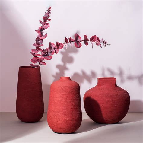 Buy Elegant Black Textured Metal Vase | Vase for Flowers at Best Price ...