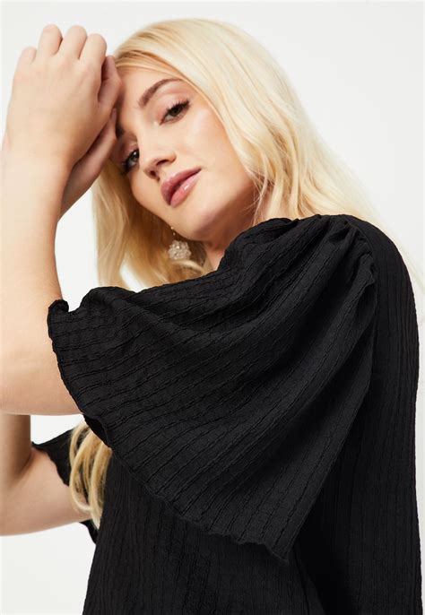 Buy Women Textured Knit Top Online at just Rs. 699.0 - 1000013604466 ...