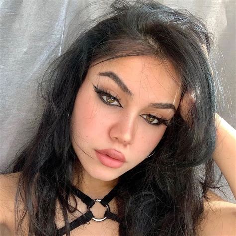 Tara Yummy Biography, Height, Age, Family, Boyfriend, Net Worth and ...